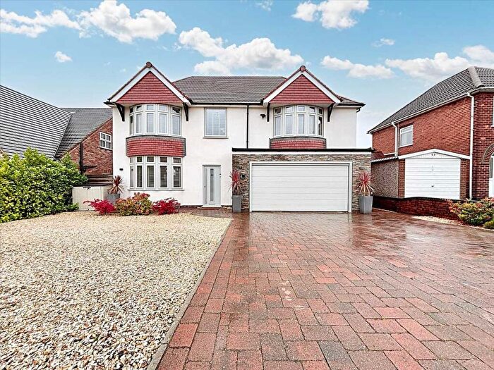 4 Bedroom Detached House For Sale In Forest Road, Annesley Woodhouse, NG17