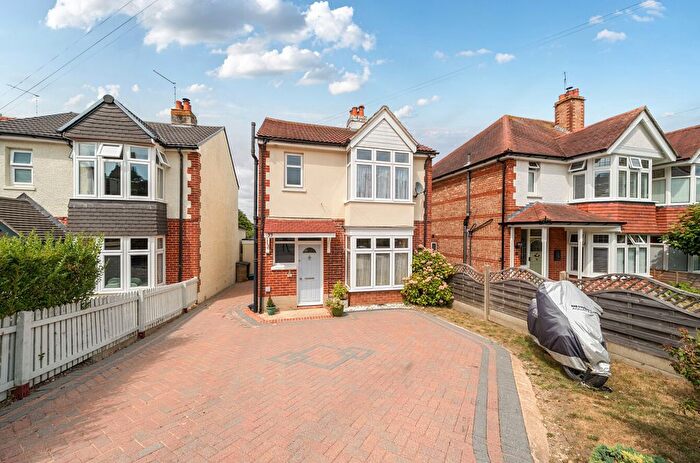 3 Bedroom Detached House For Sale In The Brow, Waterlooville, Hampshire, PO7