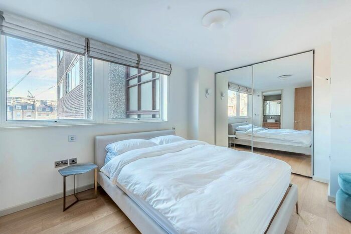 3 Bedroom Flat To Rent In William Mews, Knightsbridge, London, SW1X