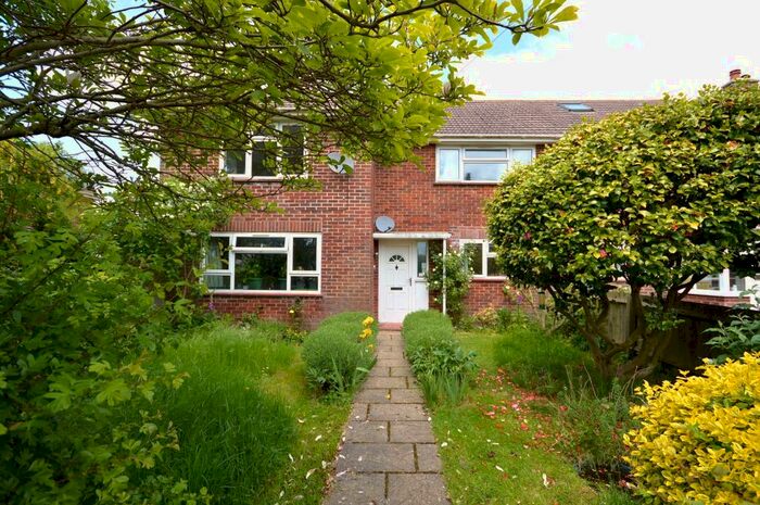 2 Bedroom Ground Flat To Rent In Miller Close, New Milton, Hampshire., BH25