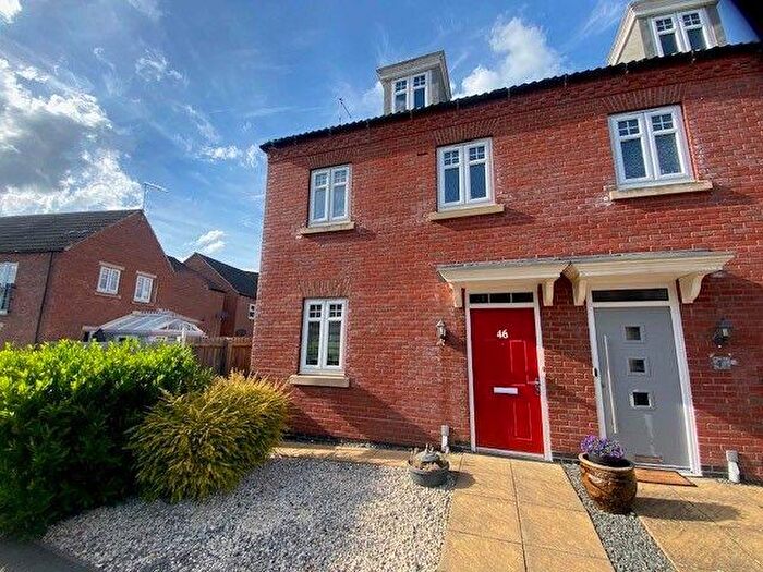 3 Bedroom Semi-Detached House For Sale In Marmion Close, Market Harborough, LE16