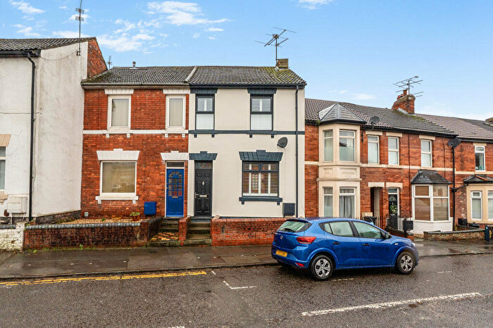 3 Bedroom Terraced House For Sale In Eastcott Road, Old Town, Swindon, SN1
