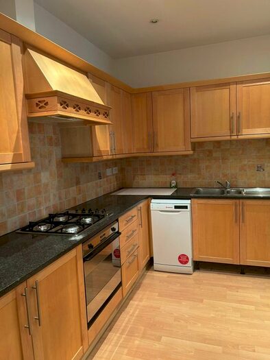 2 Bedroom Flat To Rent In Church Road, Stanmore, HA7