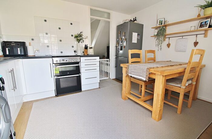 2 Bedroom End Of Terrace House For Sale In Gilbert Way, Waterlooville, PO7