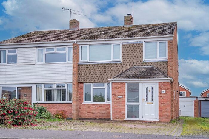 3 Bedroom Property To Rent In Mallard Close, Worcester, Worcestershire, WR2