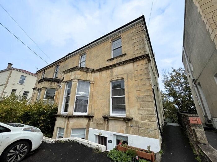 3 Bedroom Flat To Rent In Greenway Road, Redland, Bristol, BS6