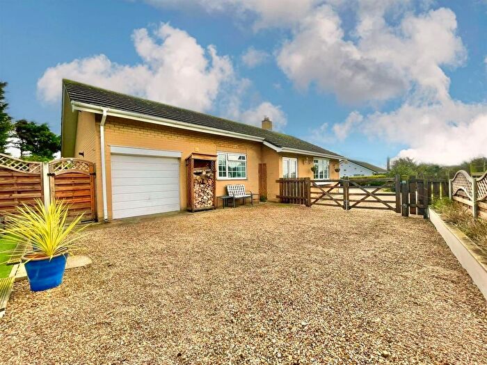 3 Bedroom Bungalow For Sale In Mill Lane, Withernwick, Hull, HU11