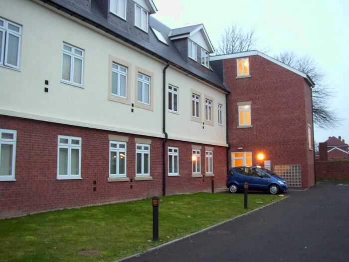 2 Bedroom Flat To Rent In Birmingham New Road, Coseley, Bilston, WV14