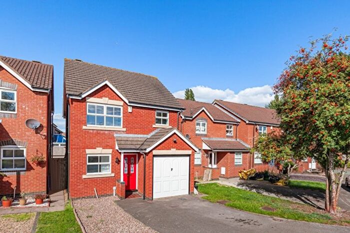 3 Bedroom Detached House To Rent In Wellesley Close, Banbury, OX16