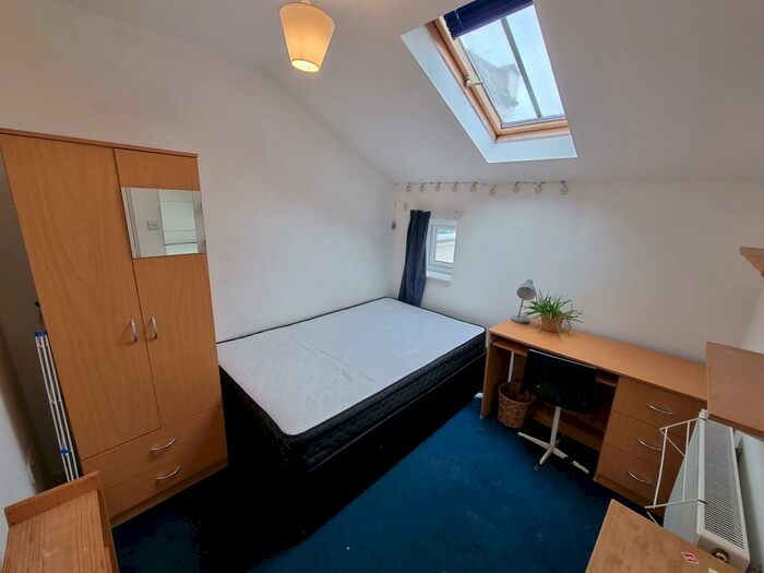 5 Bedroom Semi-Detached House To Rent In A Oxford Street, Leamington Spa, CV32