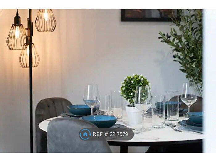 1 Bedroom Flat To Rent In Kingston House, Southsea, PO5