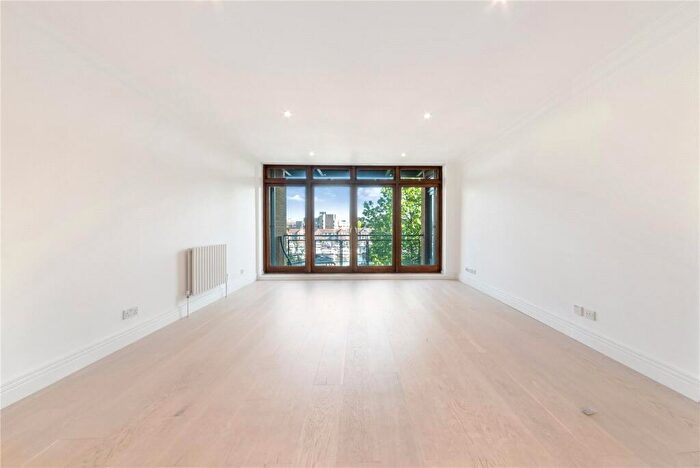 2 Bedroom Apartment To Rent In Osprey Court, Star Place, London, E1W
