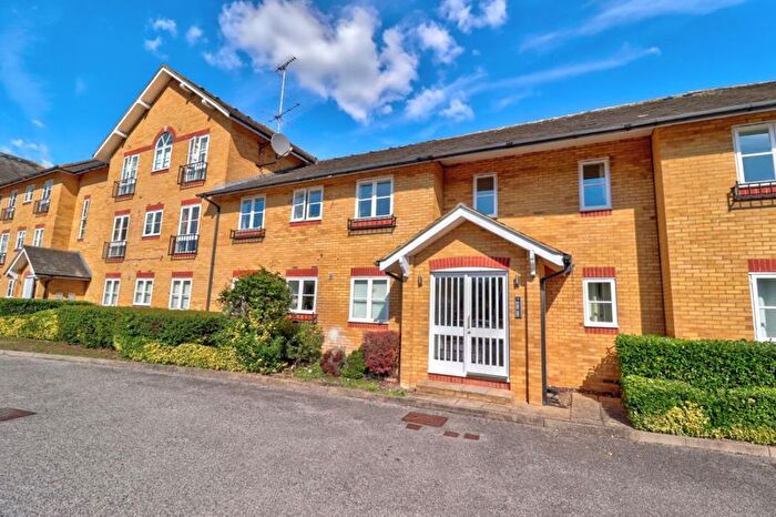 2 Bedroom Flat To Rent In Alsford Wharf, Berkhamsted, HP4