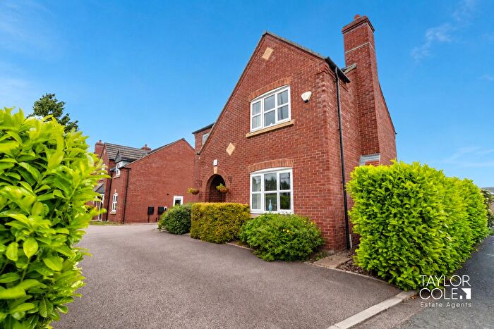 4 Bedroom Detached House For Sale In Tamworth Road, Two Gates, Tamworth, B77