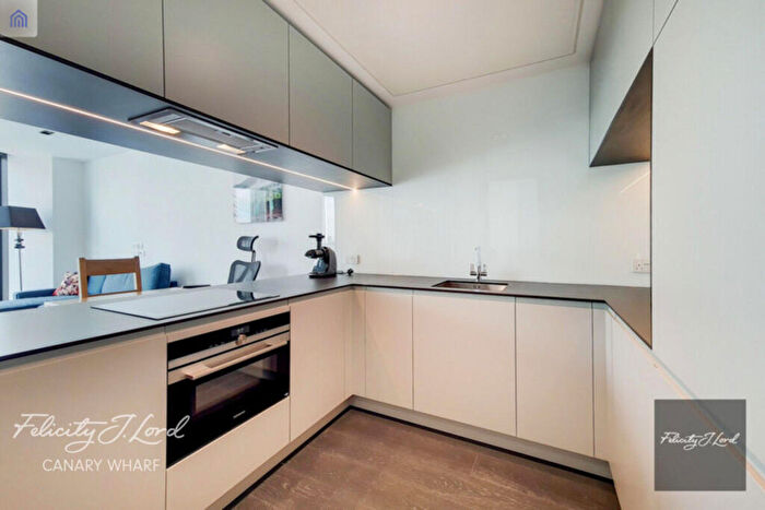 1 Bedroom Flat For Sale In Marsh Wall, London, E14