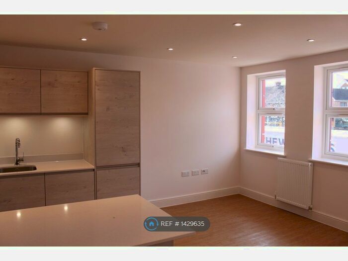 1 Bedroom Flat To Rent In Crest View Drive, Orpington, BR5