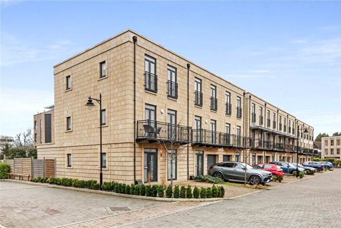 4 Bedroom End Of Terrace House For Sale In Summerbee Drive, Cheltenham, Gloucestershire, GL51