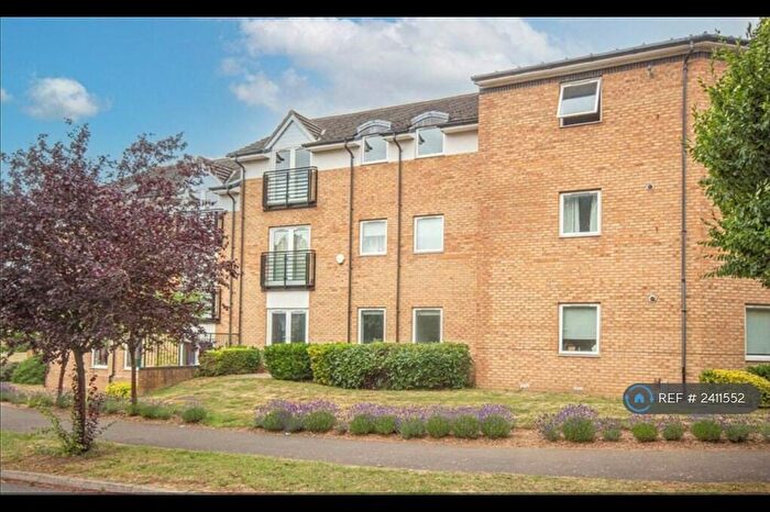 2 Bedroom Flat To Rent In Berwick Place, Welwyn Garden City, AL7