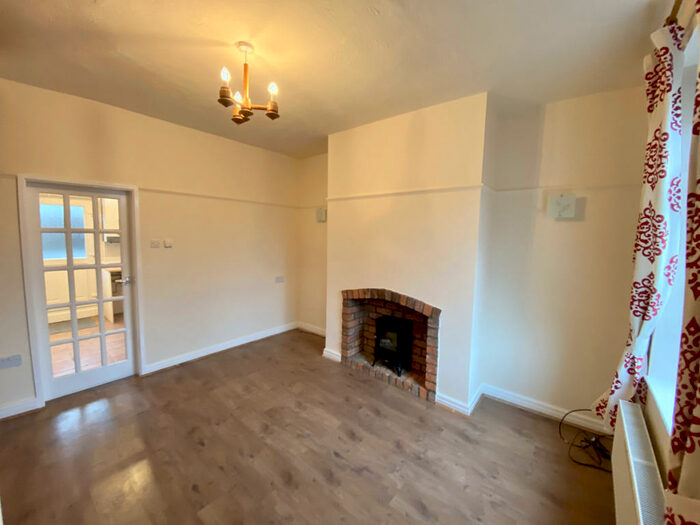 2 Bedroom Terraced House To Rent In Buxton Road, Stockport, SK12