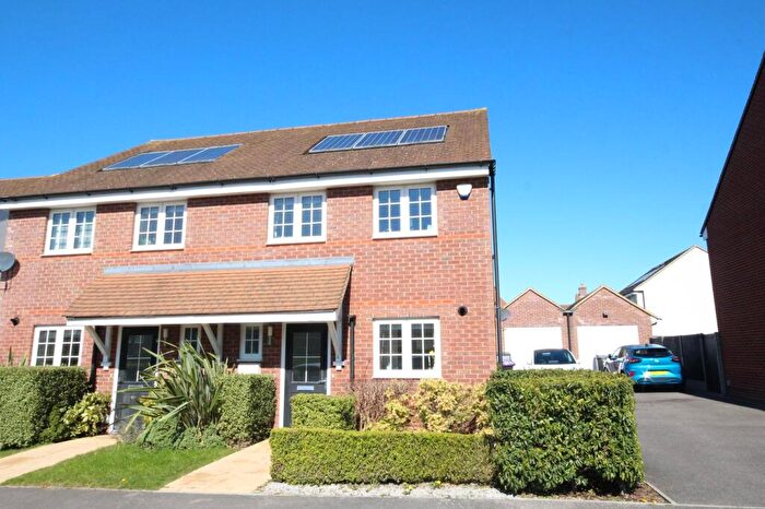 3 Bedroom Semi Detached House For Sale In Ashfield Drive, Letchworth Garden City, SG6