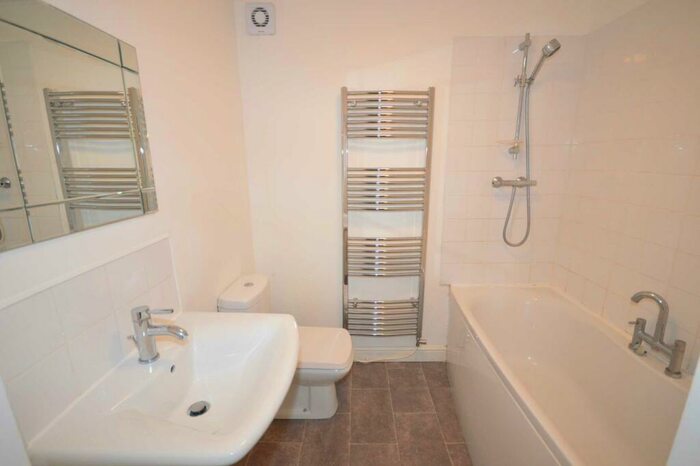 2 Bedroom Apartment To Rent In Park Road West, Claughton, CH43