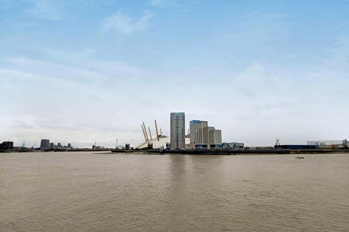 1 Bedroom Flat To Rent In New Providence Wharf, Canary Wharf, London, E14