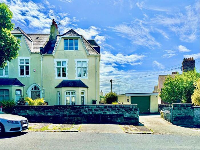 4 Bedroom End Terrace House For Sale In Stoke, Plymouth, PL1