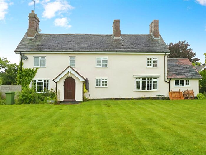 4 Bedroom Detached House To Rent In Astley Lane, Nuneaton, CV10