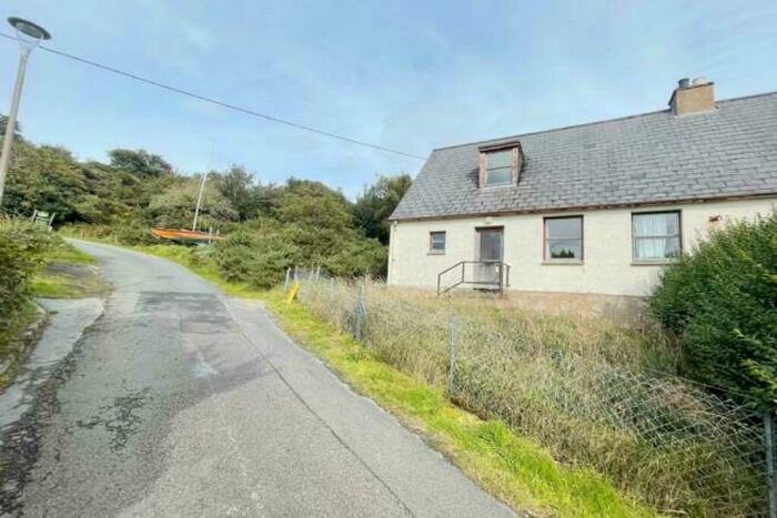3 Bedroom Semi-Detached Bungalow For Sale In Heathmount Place, Kyle Of Lochalsh, Highland, IV40