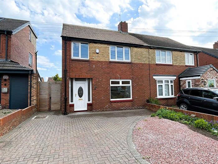 3 Bedroom Semi-Detached House For Sale In Parry Drive, Whitburn, SR6