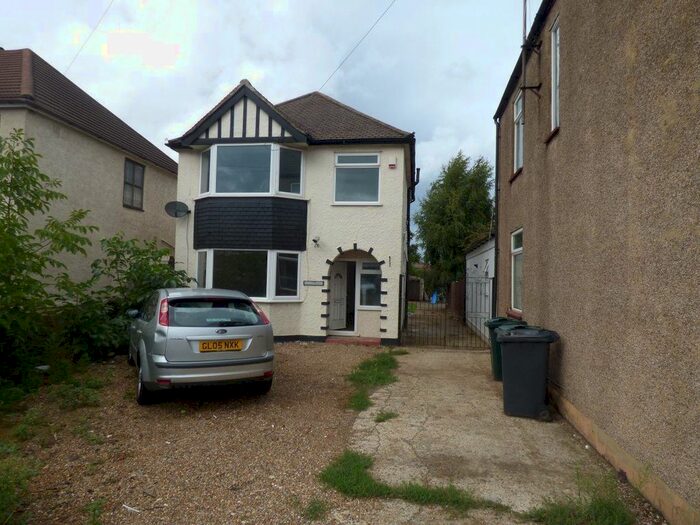 4 Bedroom Detached House To Rent In The Brent, Dartford, DA2