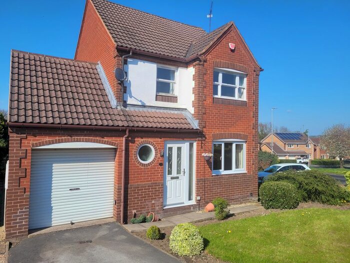 3 Bedroom Detached House To Rent In Oulton Drive, Oulton, Leeds, LS26