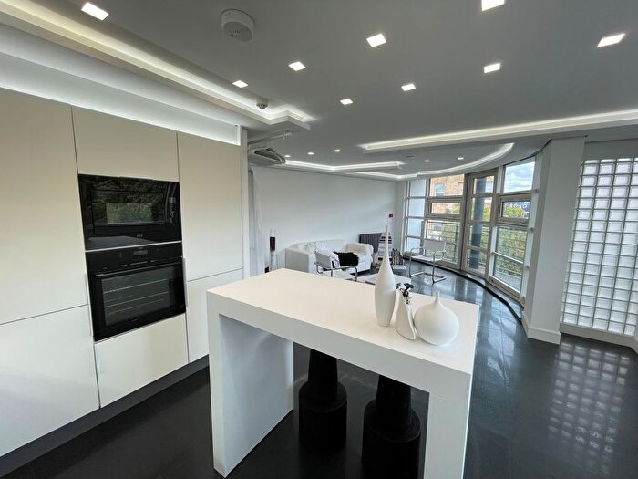 1 Bedroom Flat To Rent In Royal College Street, Camden, NW1