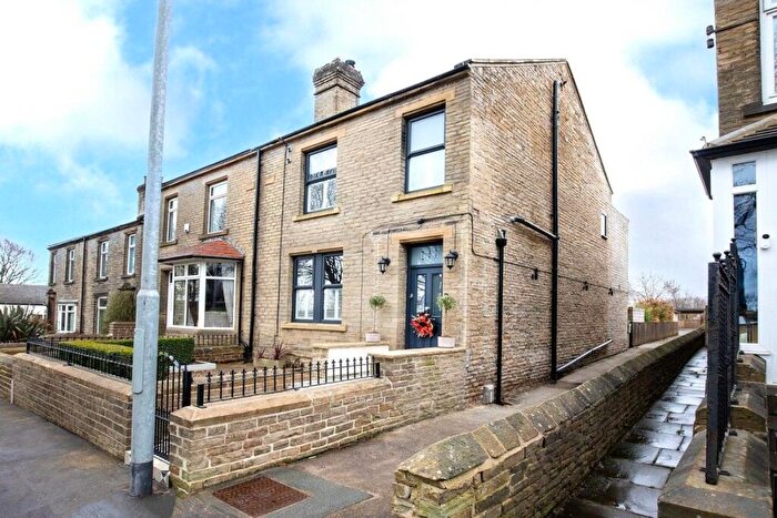 3 Bedroom Semi Detached House For Sale In Halifax Road, Brighouse, HD6
