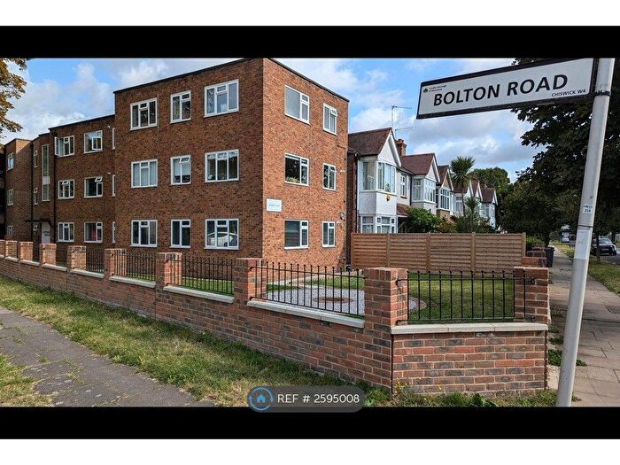 2 Bedroom Flat To Rent In Cavendish House, London, W4