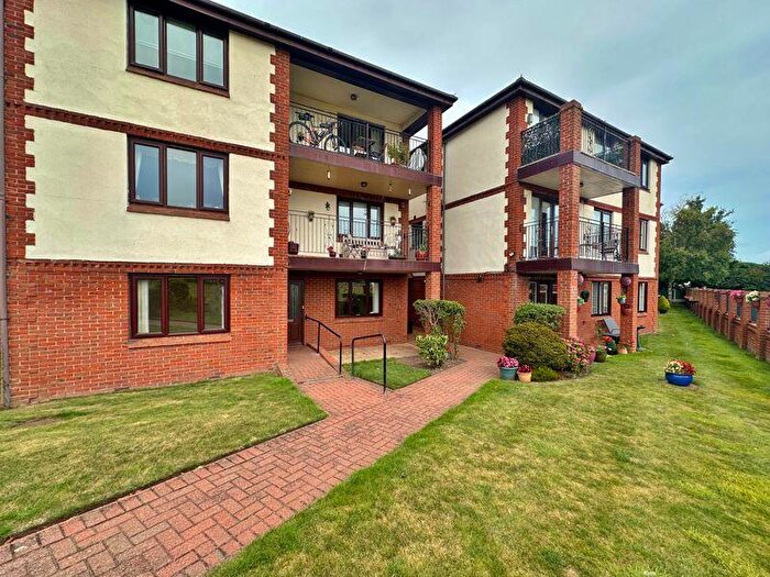2 Bedroom Flat For Sale In Manor Court, Thingwall Road, Irby, Wirral, CH61