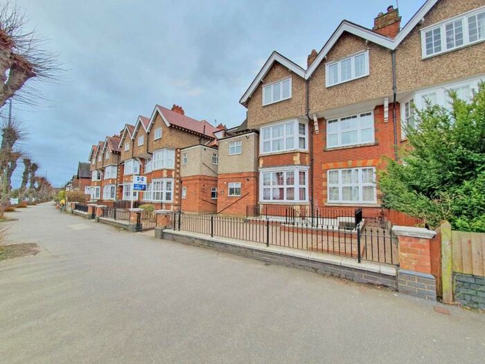 1 Bedroom Apartment To Rent In Peter Court, - Clifton Road, Rugby, CV21