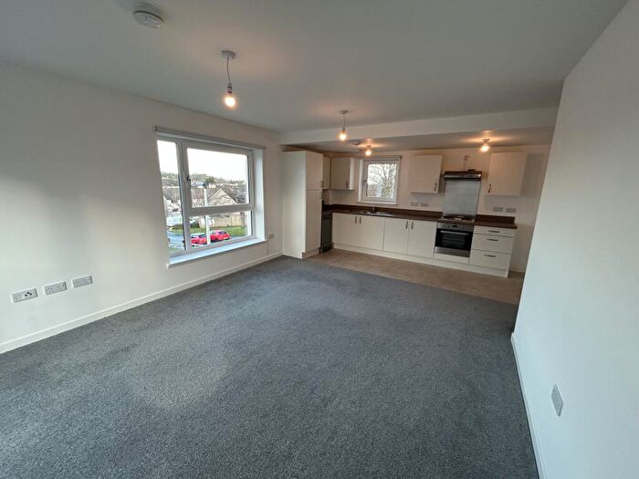 2 Bedroom Apartment To Rent In Well Spring Close, Edinburgh, EH13