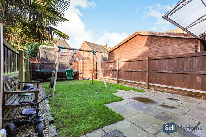 3 Bedroom Detached House For Sale In Orsett Close, Leicester, LE5