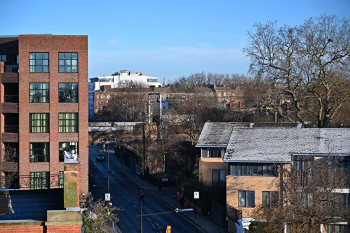 3 Bedroom Flat To Rent In Kentish Town Road, London, NW1
