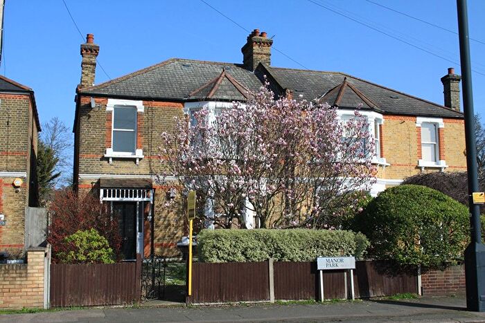 2 Bedroom Flat For Sale In Manor Park, London, SE13