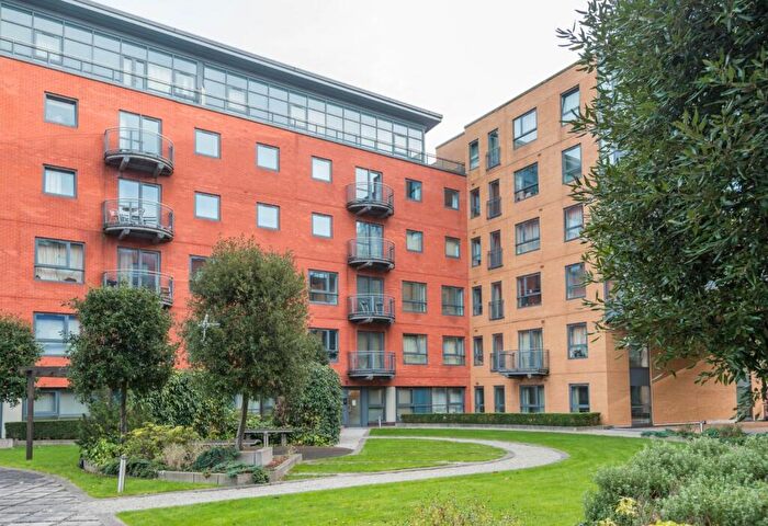 2 Bedroom Apartment For Sale In West One City, Fitzwilliam Street, City Centre, Sheffield, S1