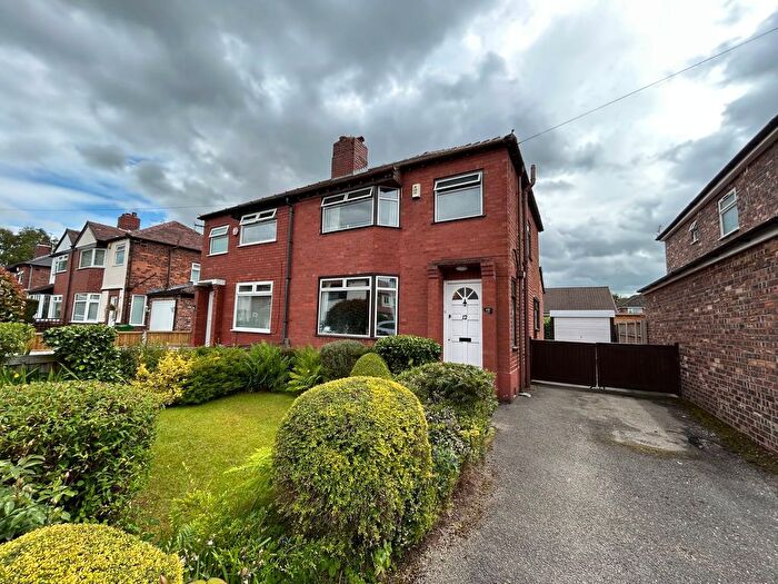 3 Bedroom Semi Detached House For Sale In Beech Avenue, Thelwall, WA4