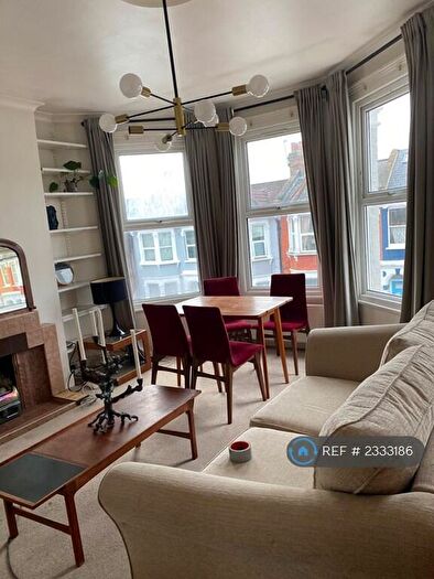 2 Bedroom Flat To Rent In Harringey, London, N8
