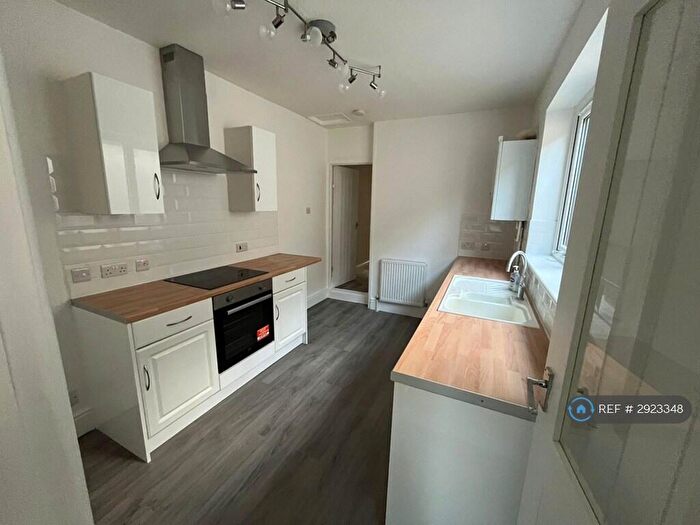 2 Bedroom Terraced House To Rent In Station Road, Portsmouth, PO3