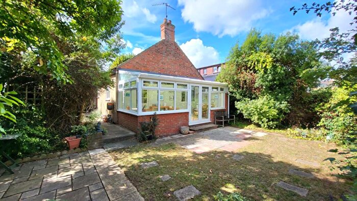 2 Bedroom Detached Bungalow For Sale In Alexandra Road, Peterborough, PE1