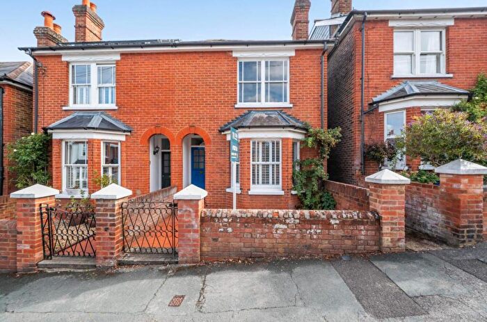 3 Bedroom Semi Detached House For Sale In Agraria Road, Guildford, GU2