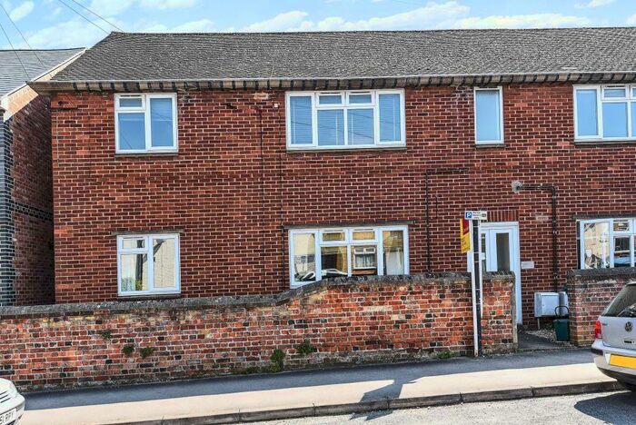 2 Bedroom Apartment To Rent In Lime Walk, Headington, OX3