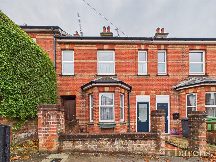 2 Bedroom Terraced House For Sale In New Road, Basingstoke, RG21