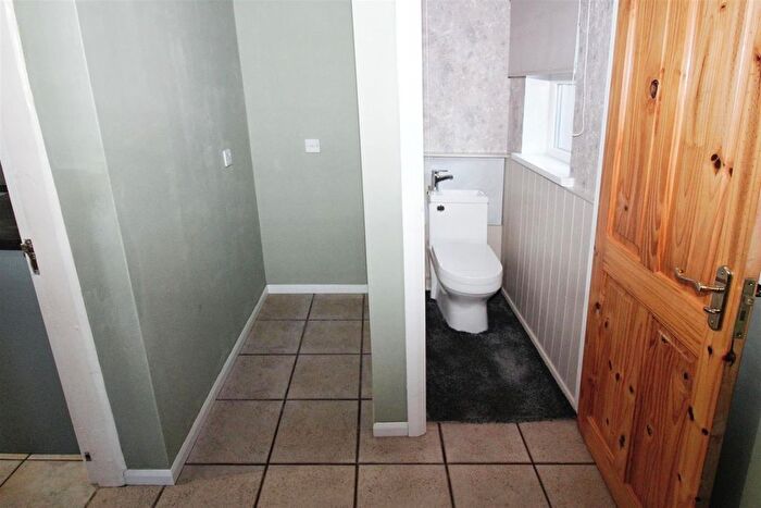 3 Bedroom Terraced House For Sale In Westminster Avenue, Hull, HU8